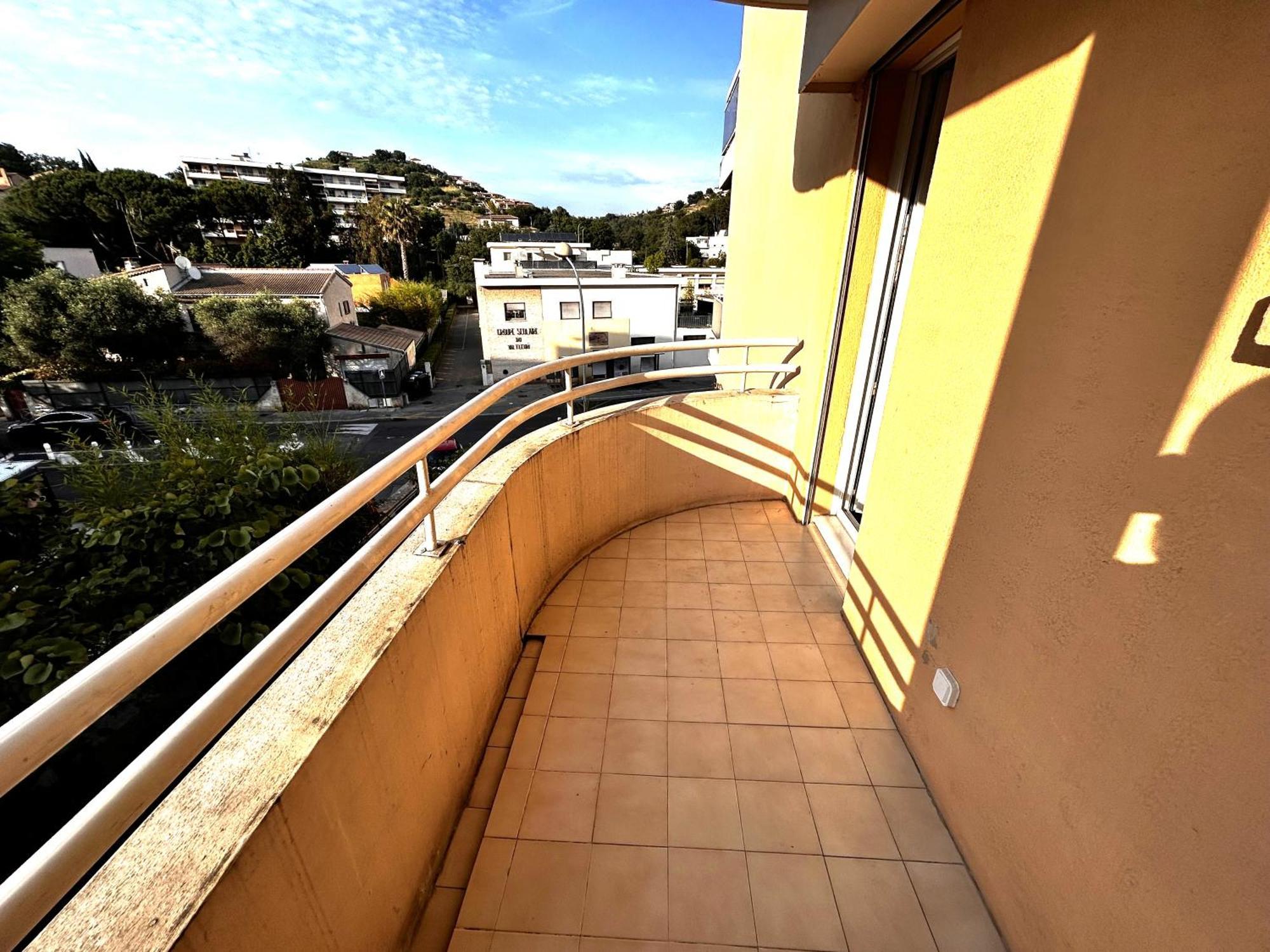 Superbe Studio Climatise Avec Terrasse Proche Mer Cagnes-sur-Mer Kültér fotó