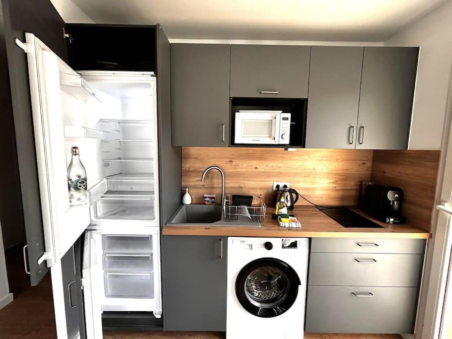 Superbe Studio Climatise Avec Terrasse Proche Mer Cagnes-sur-Mer Kültér fotó